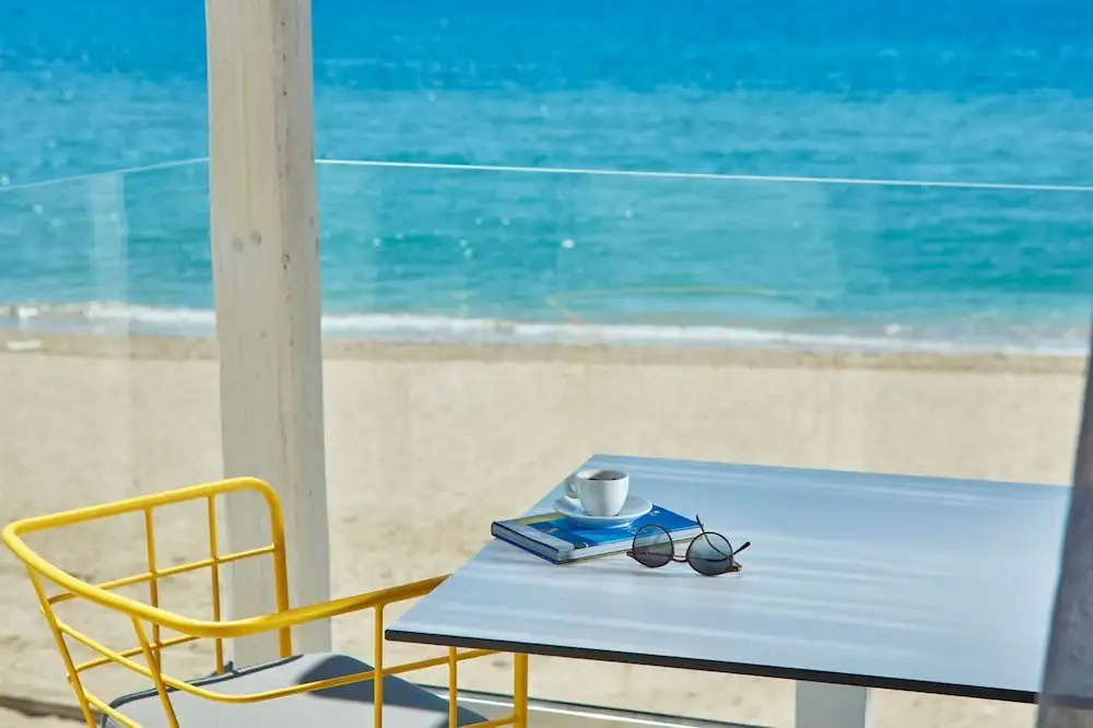 Icon Suites by the sea