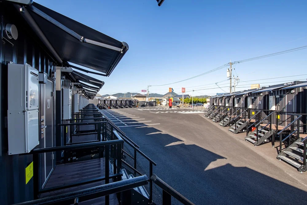 HOTEL R9 The Yard Isa