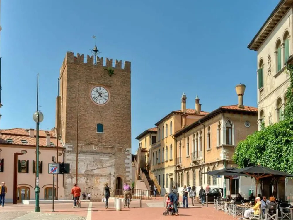 Pleasant Apartment in Venice near Mestre Train Station