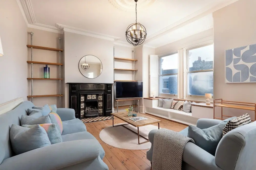 VESTO Three Bedroom Apartment in Clapham