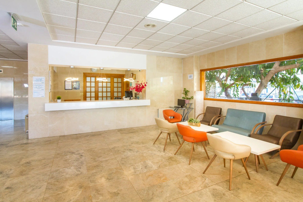 Apartamentos La Era Park
