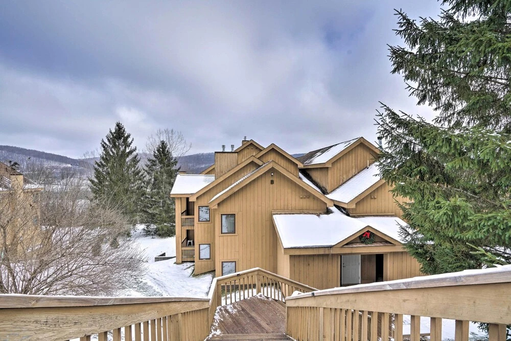 Ski-in/out & Golf Condo w/ A/C at Holiday Valley!