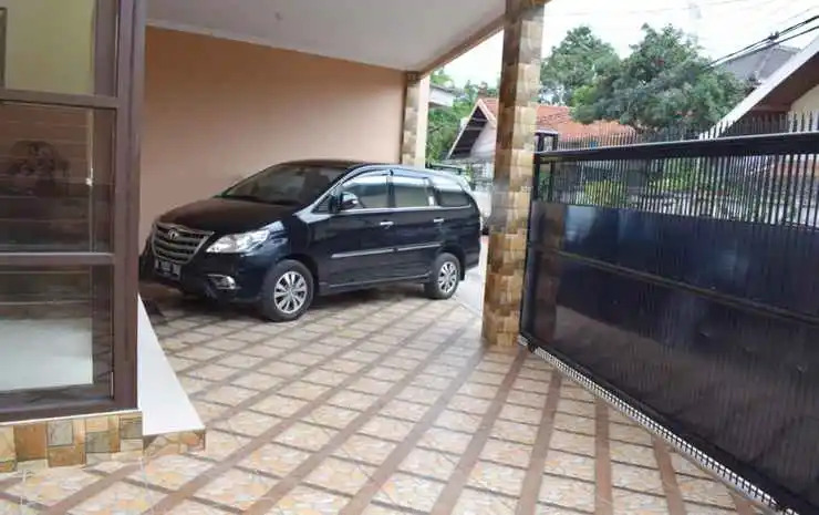 J4 Homestay