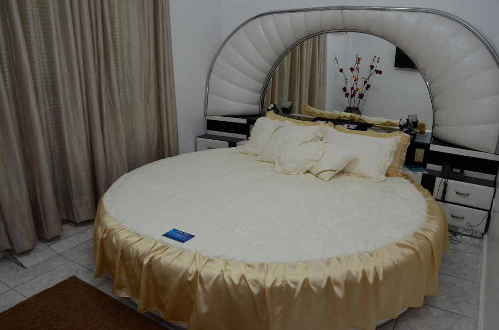 Fares Turis Hotel