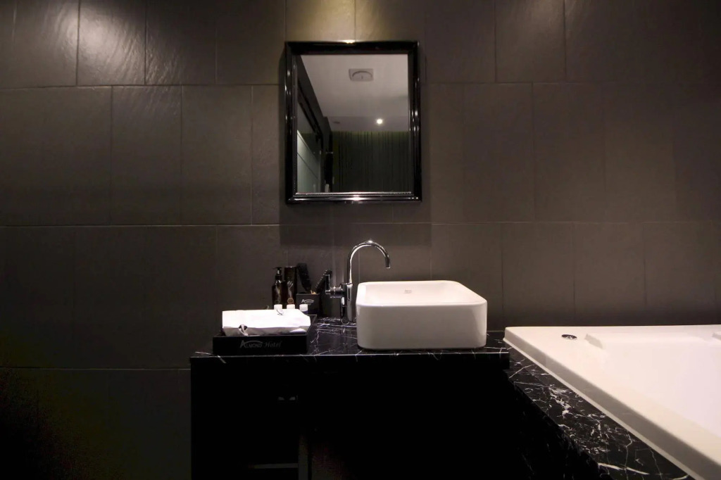 Almond Hotel Busan Station