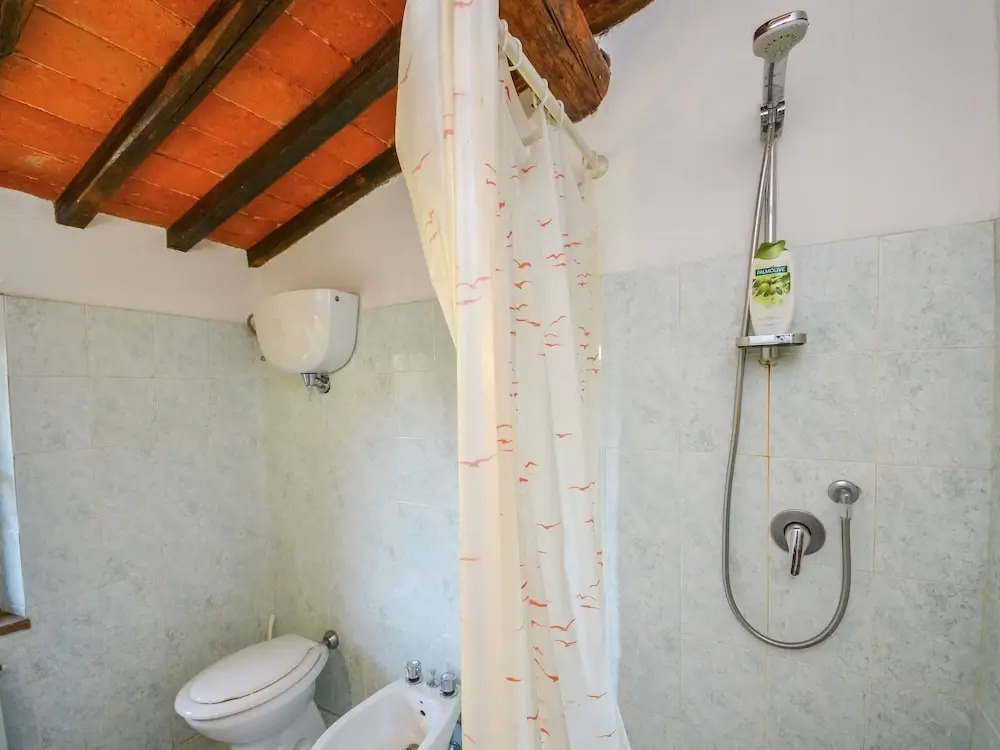 Cozy Farmhouse in Castiglione del Lago With Swimming Pool