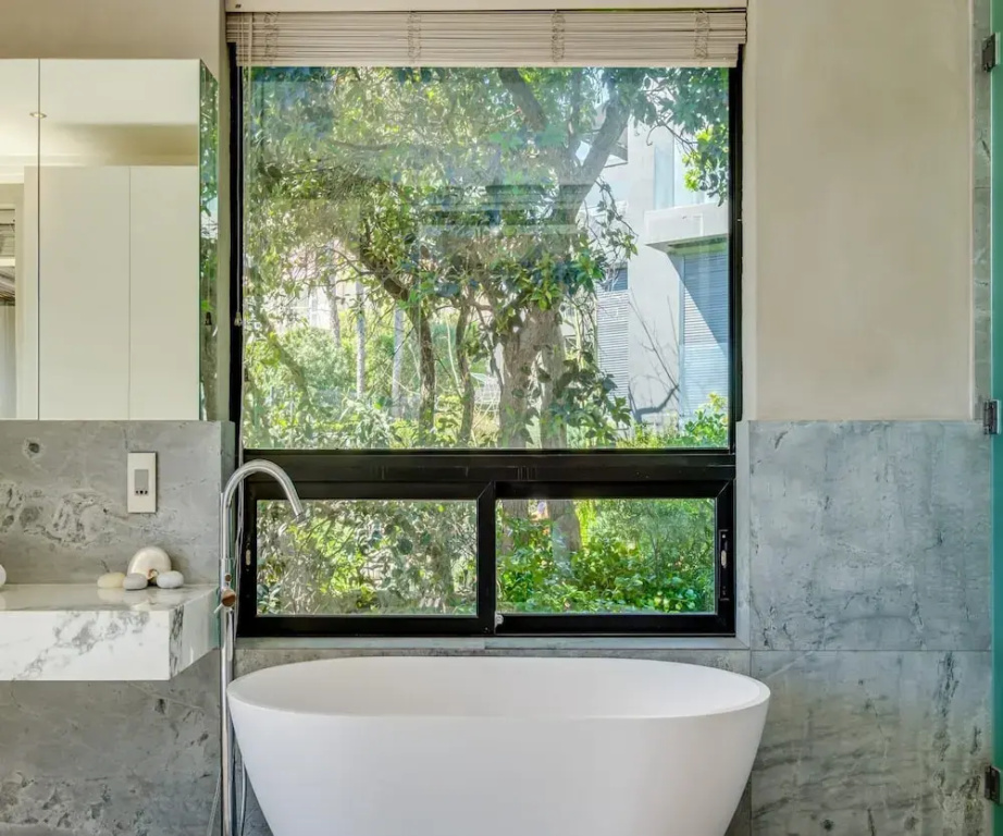 Family Villa in the Heart of Camps Bay Bayon House