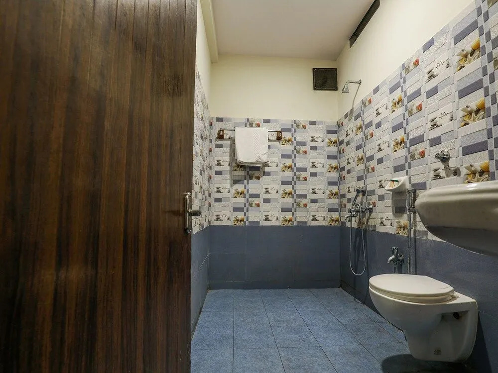 Hotel O Hanuman Pet Near Railway Station