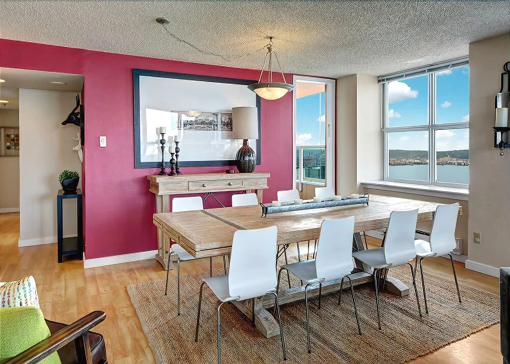 Centennial Tower Bay View Penthouse - Three Bedroom Apartment with Fir