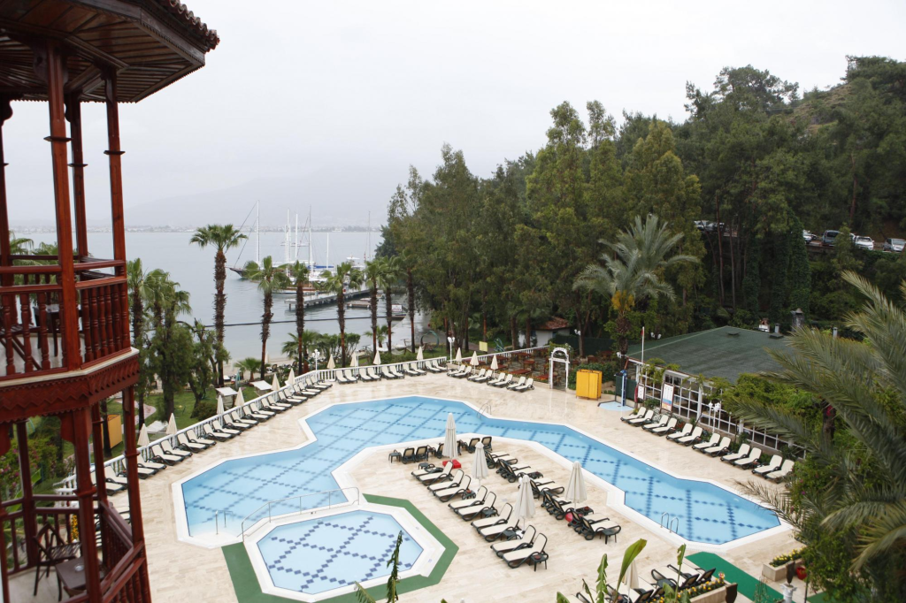 Отель Club & Hotel Letoonia
