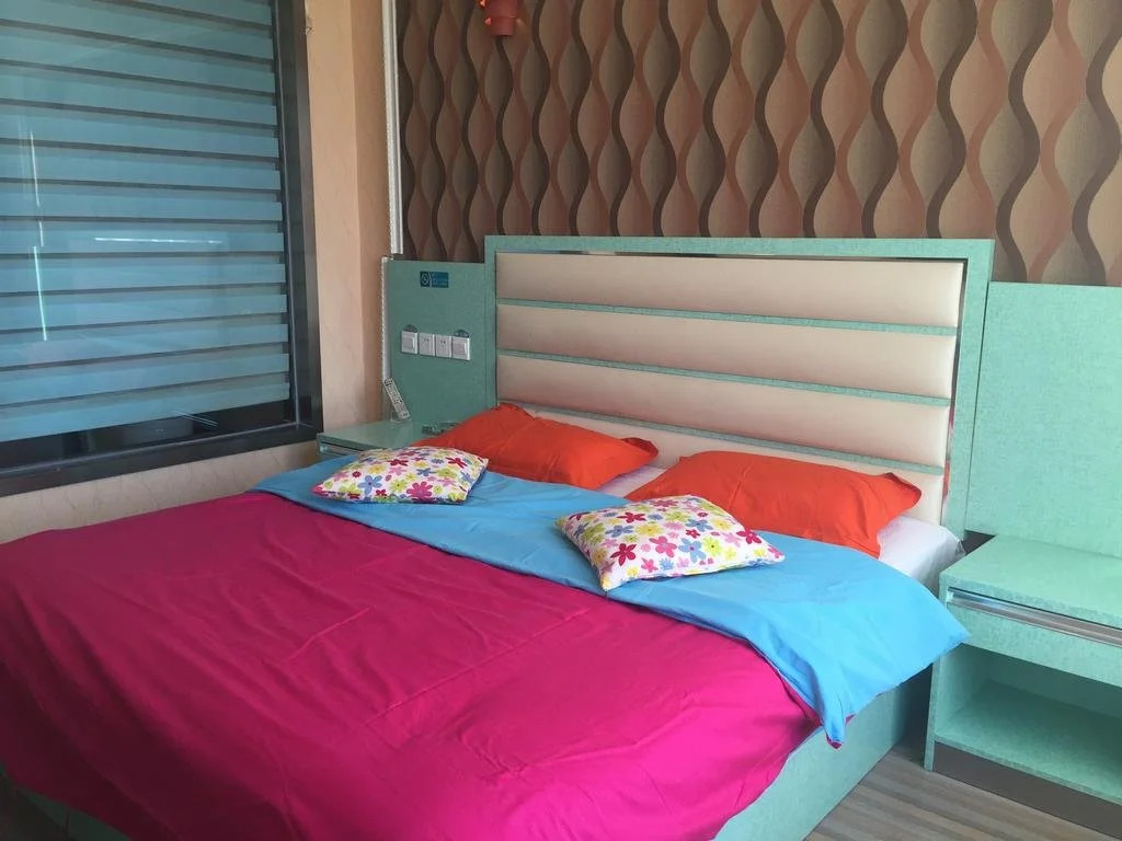 Lanting Theme Inn