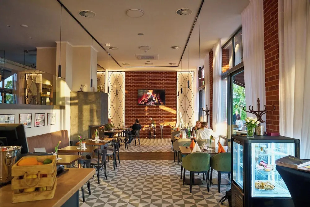 Hotel Queens