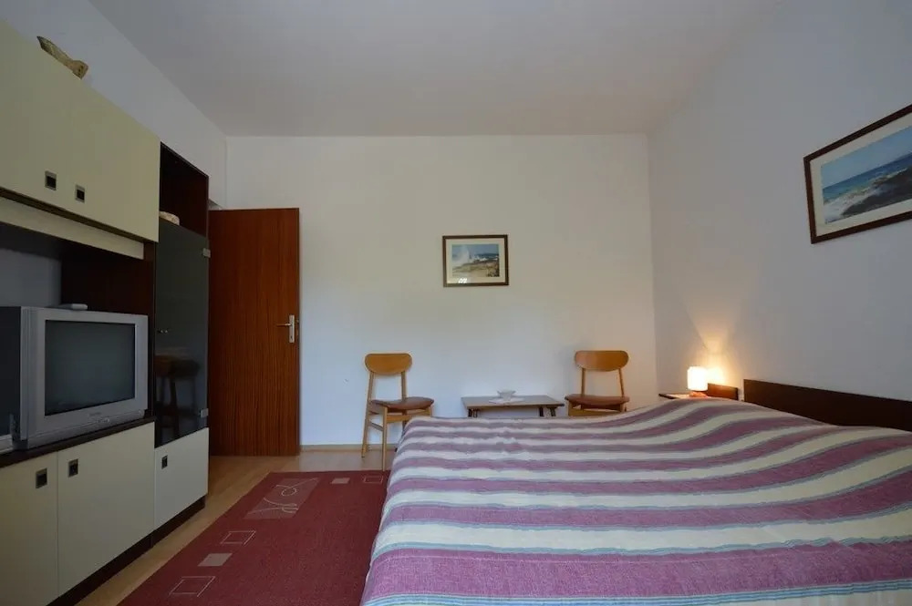 Apartment 23