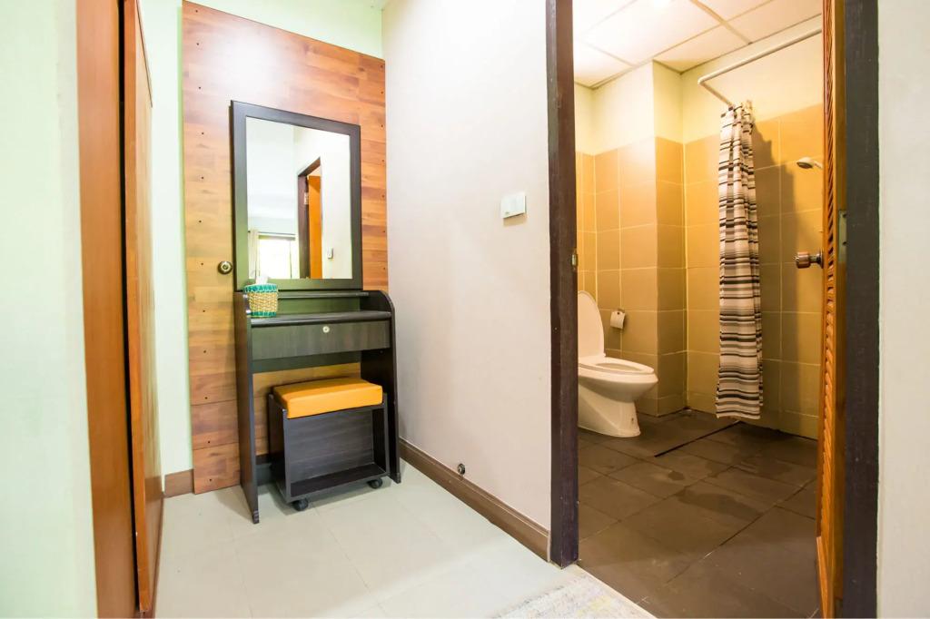 Banlanna Services Apartment