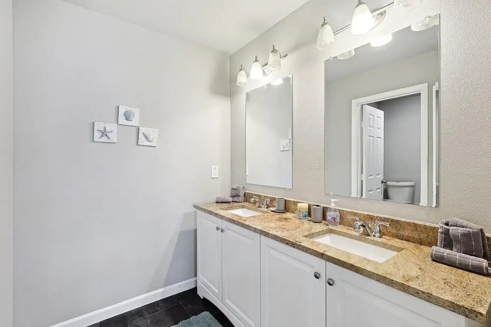 4BR Home in the Heart of Cowboy Nation!