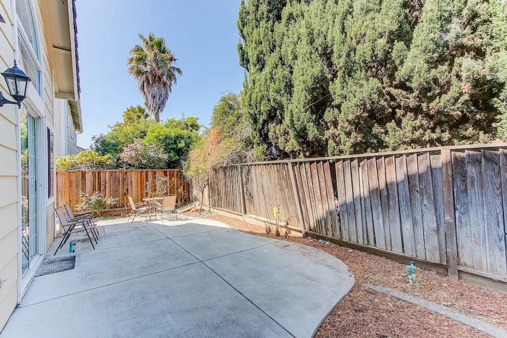 Andrea Way House in Union City 3 Bedrooms 2.5 Bathrooms Home