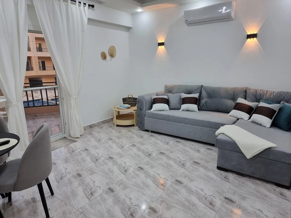 Stunning New 2-bed Apartment Near El Gouna