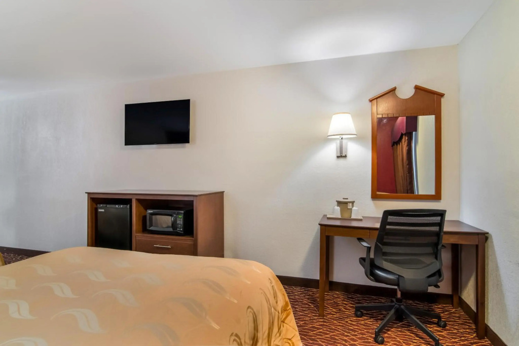 Quality Inn Marietta near Dobbins ARB