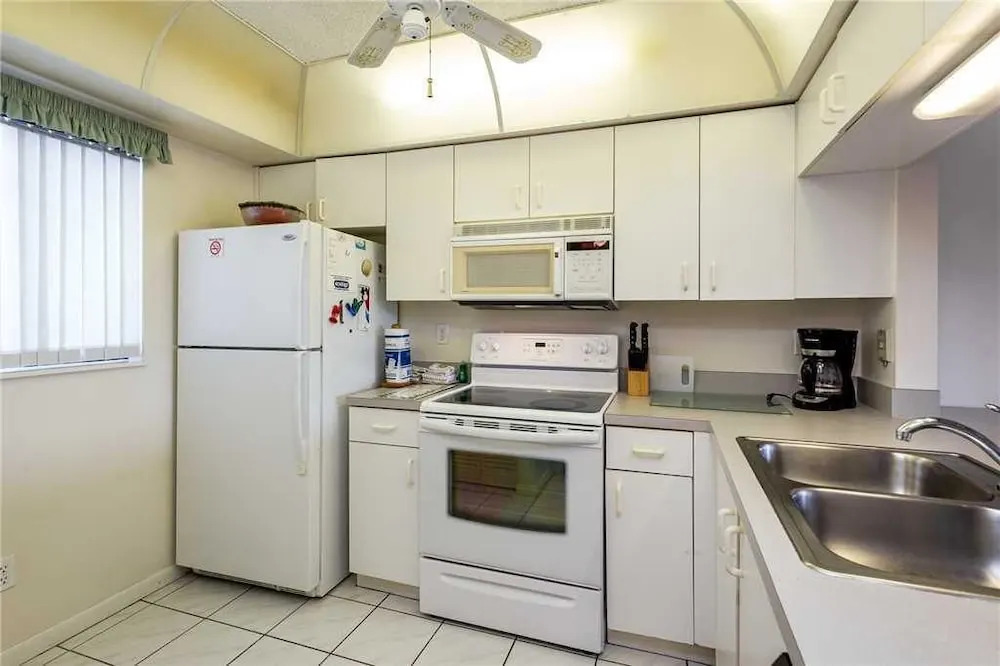 Admirals Bay 152 - Two Bedroom Condo