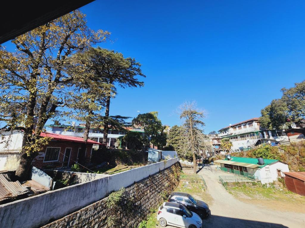 Hotel Himshri Mussoorie by Travellers Den