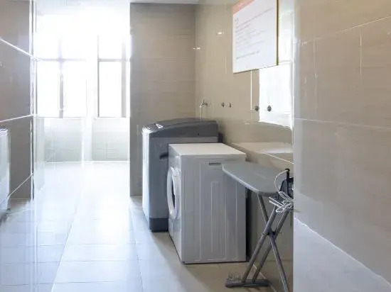 Vienna Hotel (Huizhou Yeting Avenue)