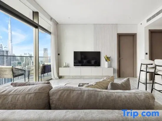 Modern 1BR Apartment with Burj Khalifa View