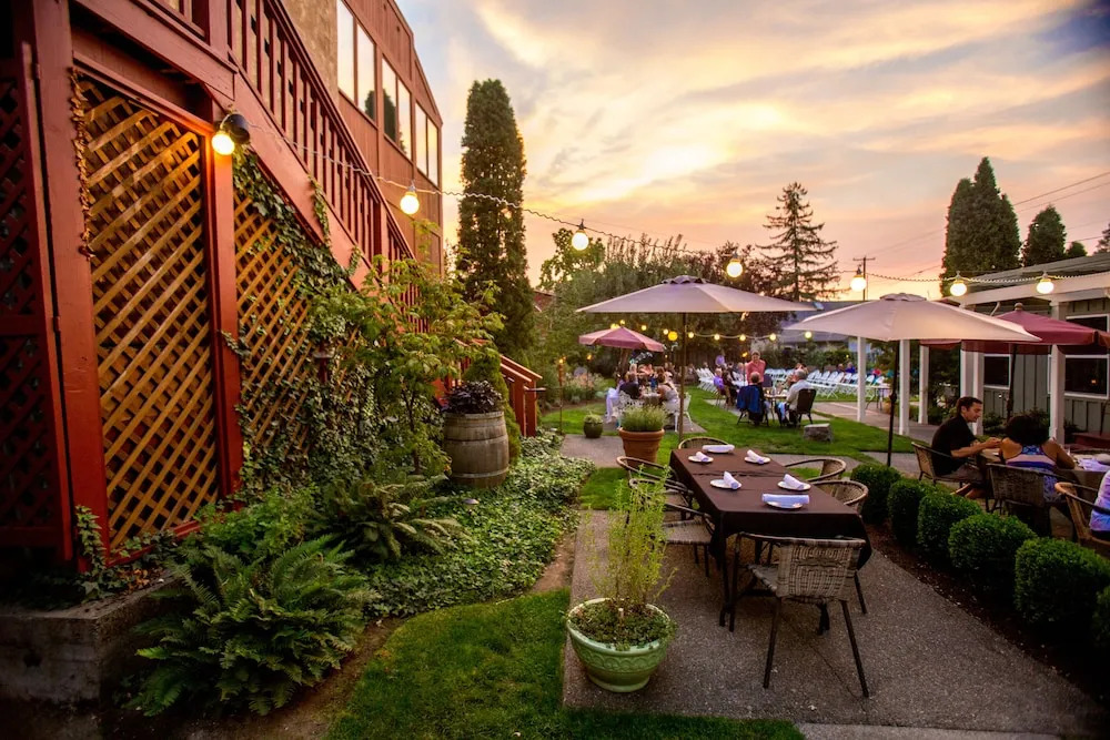 Peerless Hotel & Restaurant