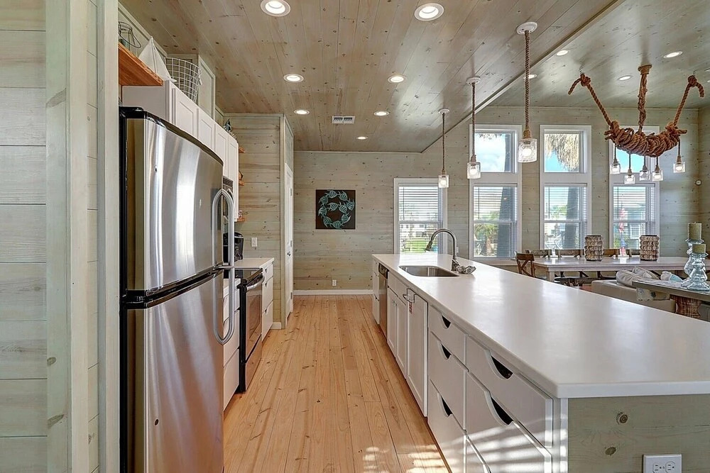 Playin' Hookie 5 Bedroom Home by Redawning