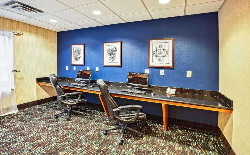 Spark by Hilton Plainfield Indianapolis Airport