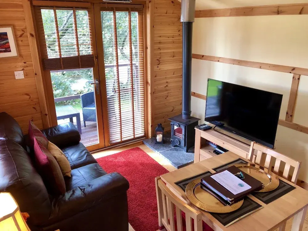 Rashfield Sheilings - Romantic Riverside Lodges near Dunoon & Pucks Glen