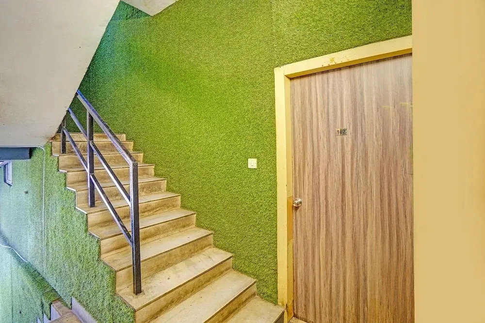 Fabhotel The Jumbo Stay