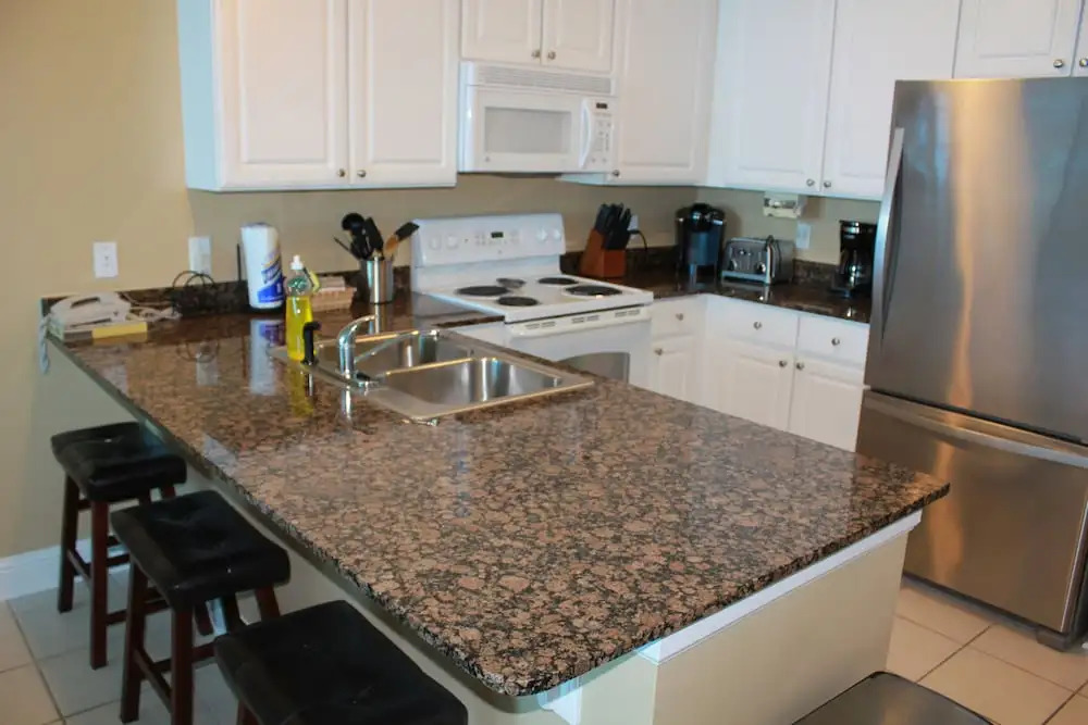Lighthouse 1405 by ALBVR - Floor to ceiling sliding glass doors - 2BR plus kids bunk room