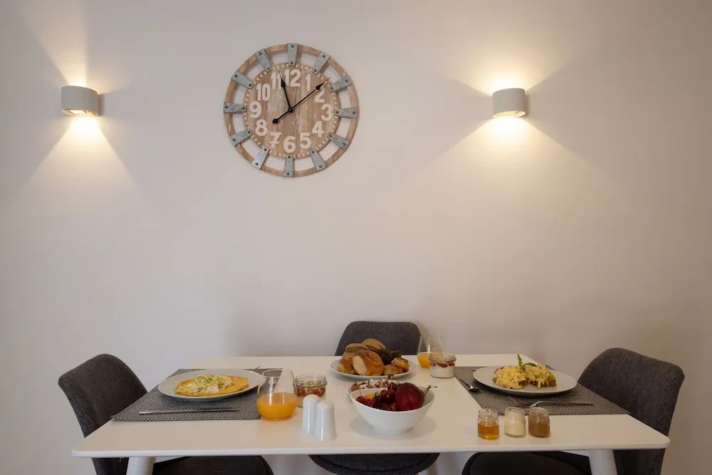 Santoterra Antigua Suites