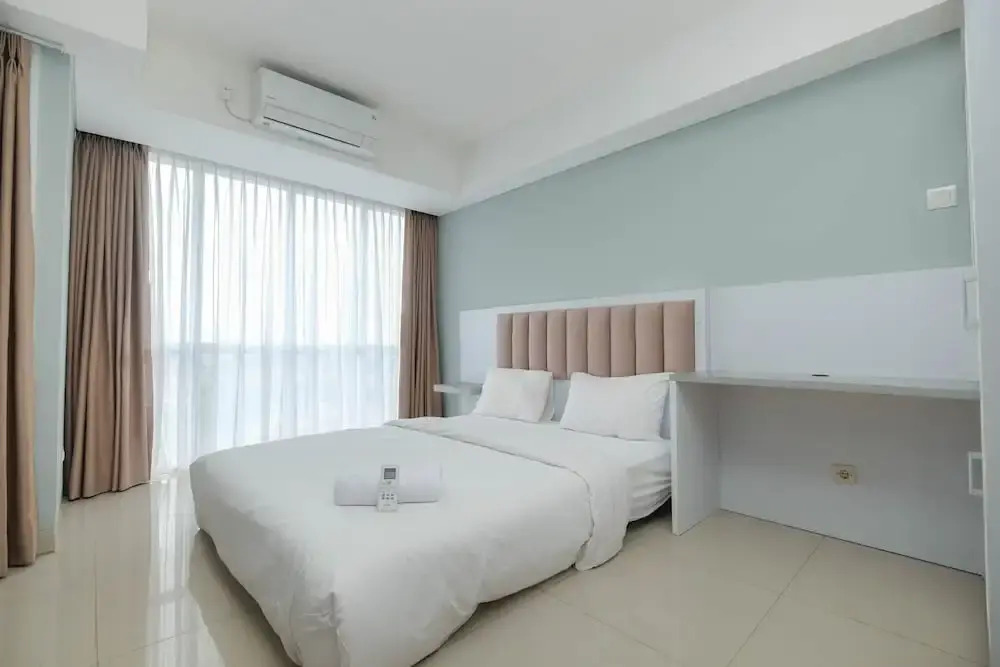 Spacious Combine Unit 1Br with Extra Room Apartment at H Residence