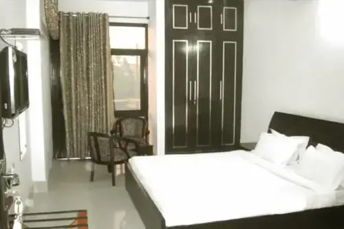 Khushi Inn Bed & Breakfast