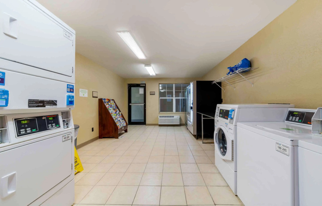 Extended Stay America Suites - Fort Lauderdale - Cypress Creek - Andrews Ave