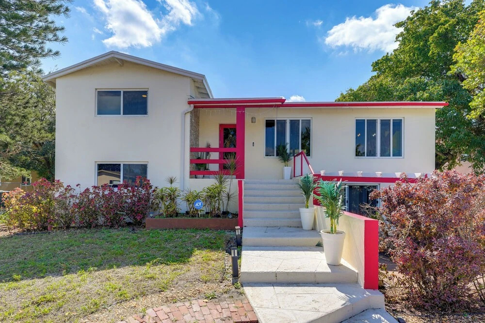 Oakland Park Gem w/ Year-round Pool, 4 Mi to Beach