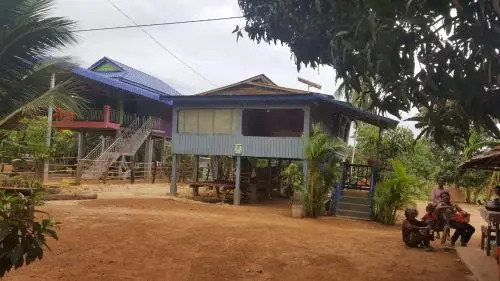 House 08