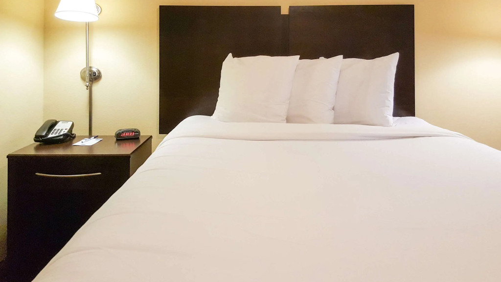 Mainstay Suites Rogers