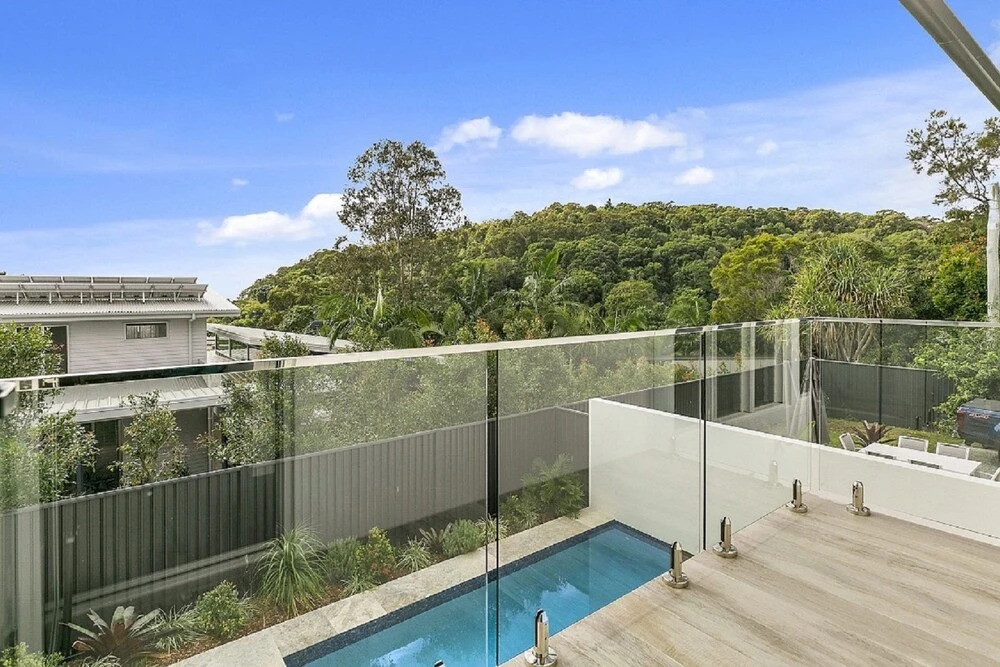 Ocean Views, Luxury Living in Noosa Heads - Unit 2/13 Angler Street