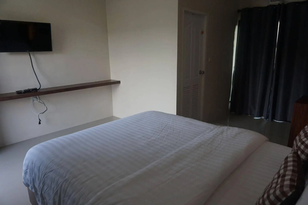 Hyde Place Resort