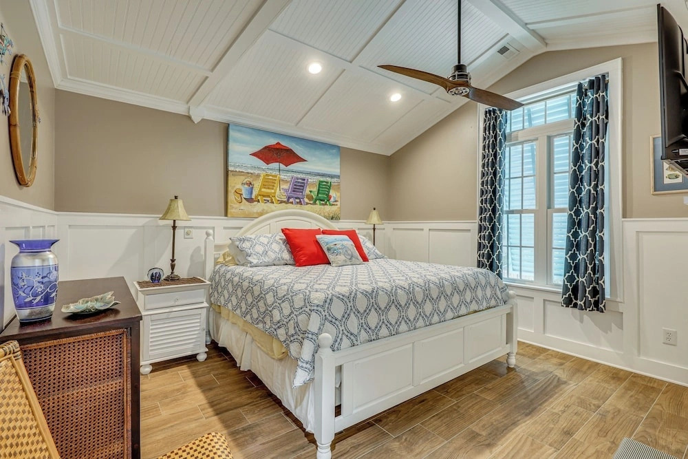 Walk to Beach & Parks! Coastal Haven in Oak Island