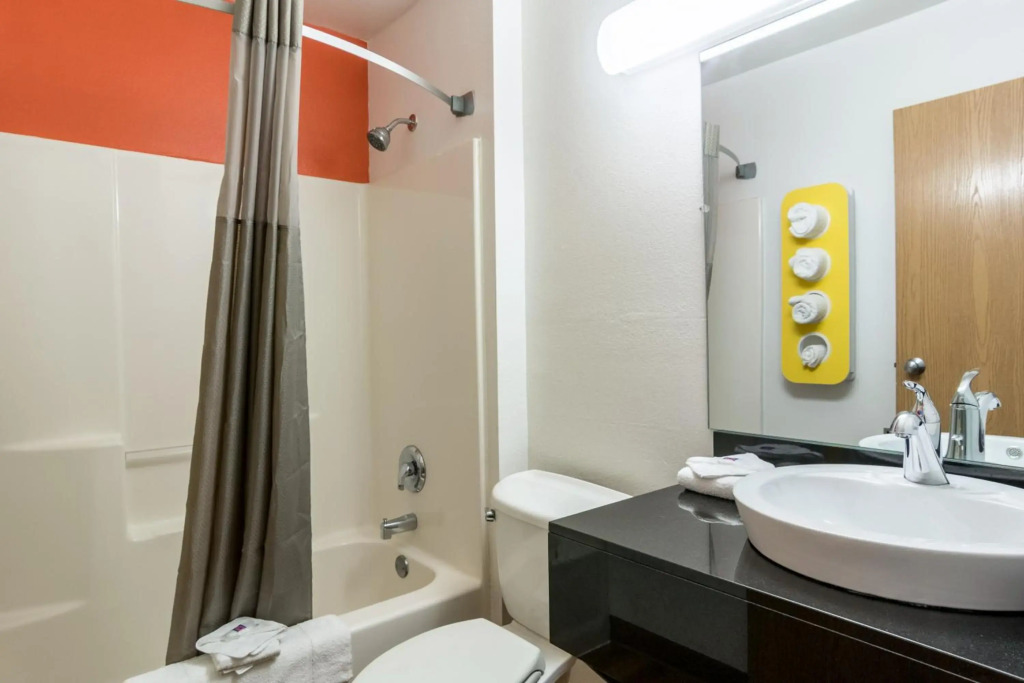 Motel 6-Barkeyville, PA