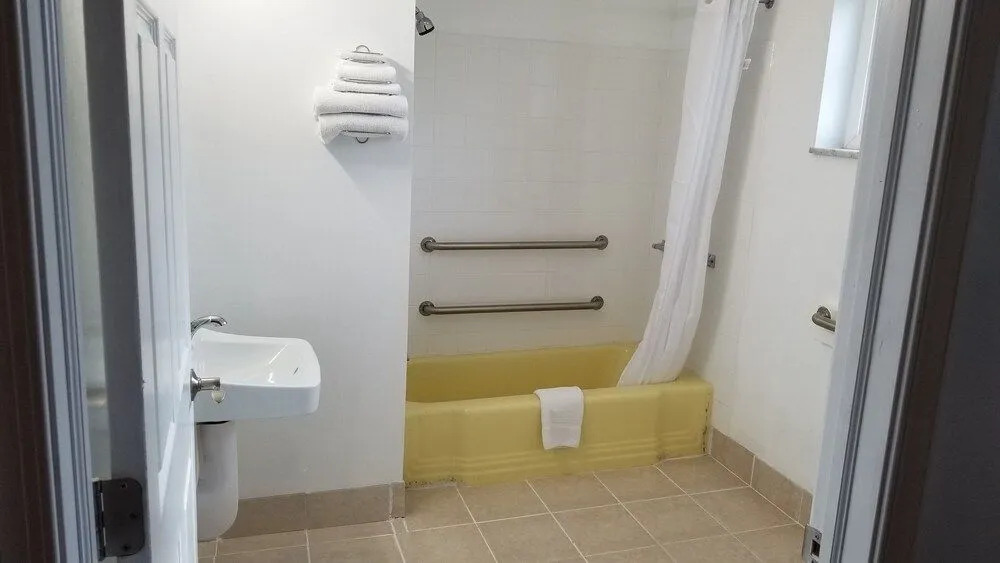 Budget Inn Breezewood