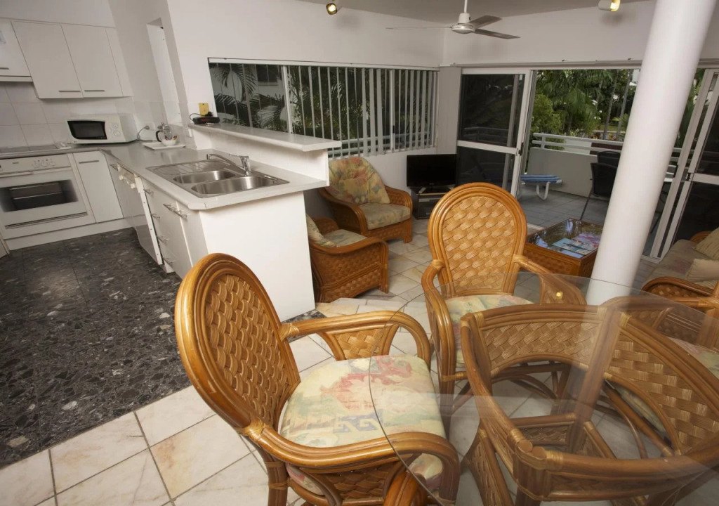 Latitude 16 Sunseeker Holiday Apartments