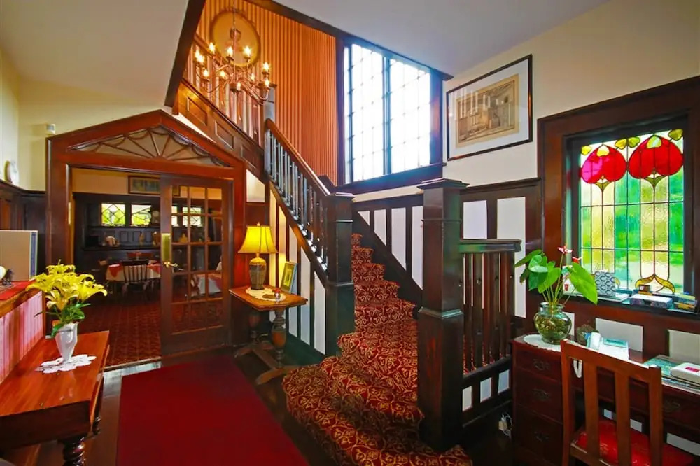 Oak Bay Guest House