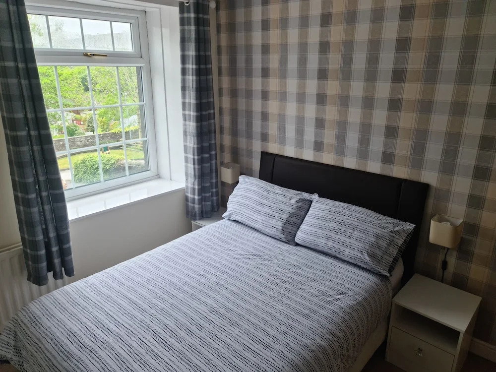 The Diggle Hotel