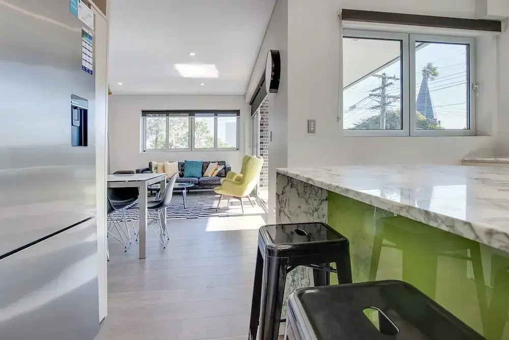 Spacious 2-bed Apartment Close to City