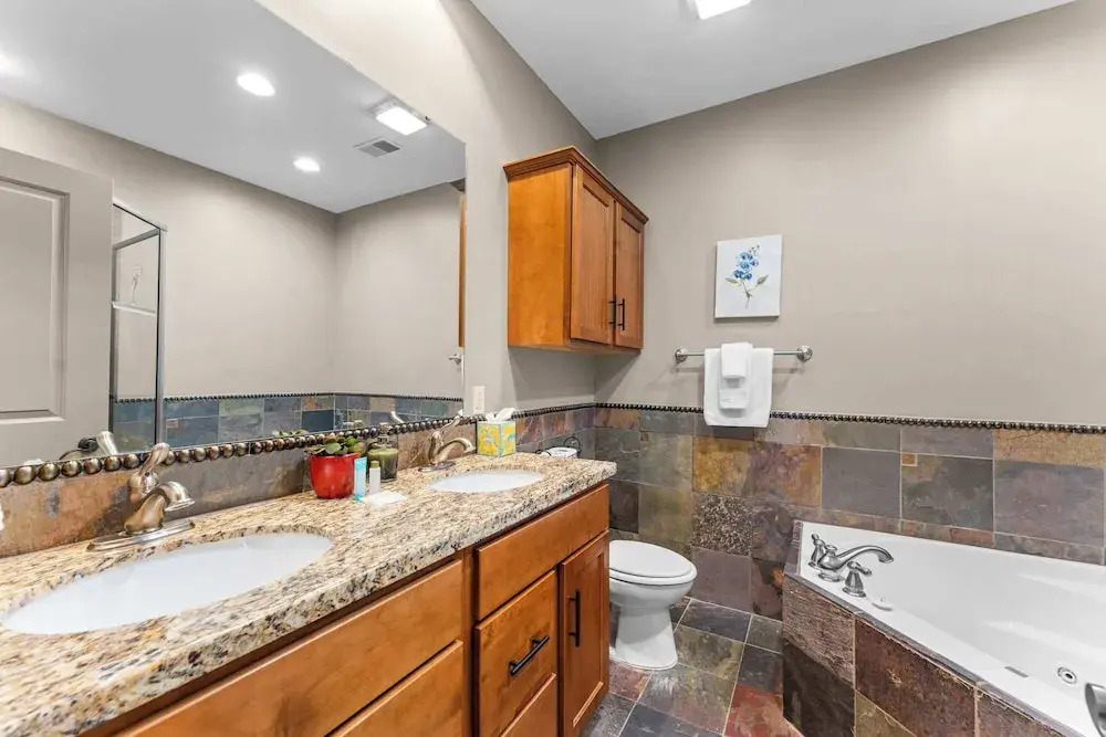 Penthouse Eagle View for 12!