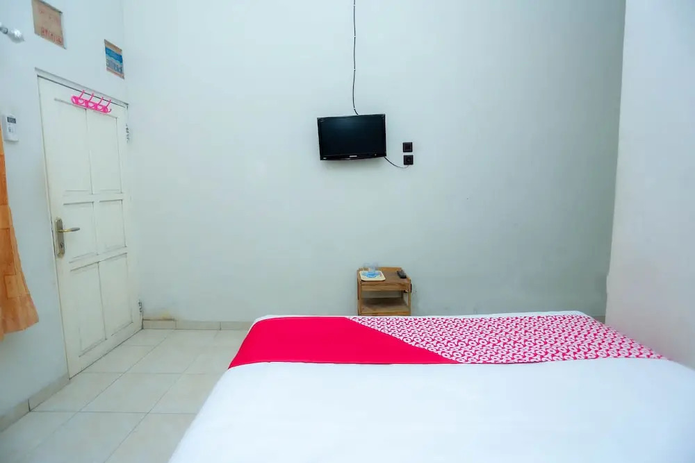OYO 2692 Penginapan Mba Ros